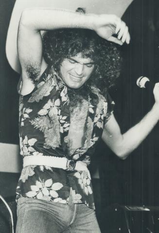 Singer, Gino Vannelli, at the Colonial Tavern