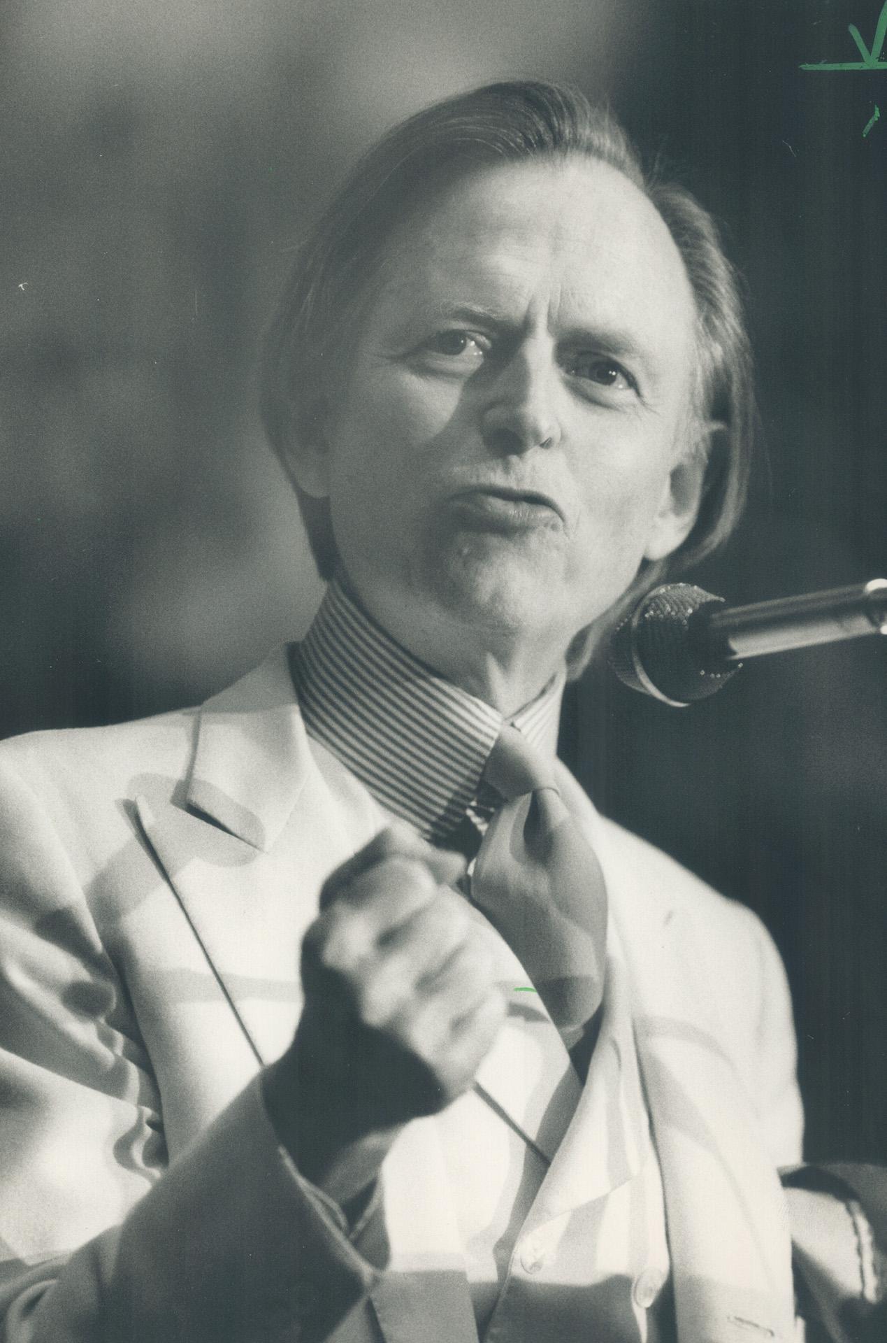 Tom Wolfe American Writer Speaks To Sell Out Crowd As Part Of Star   Full