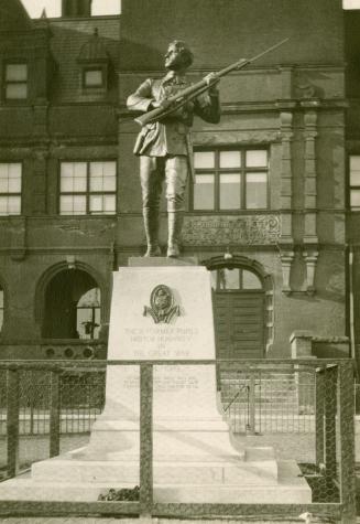 War Memorial, Harbord Collegiate, Harbord St