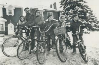 A cycling family