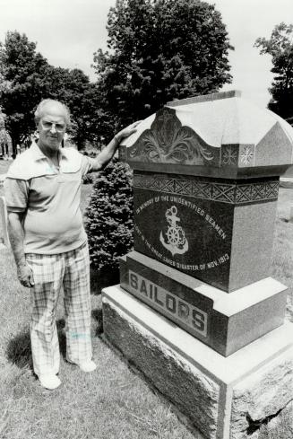 Ron Pennington and the monument to the unknown dead