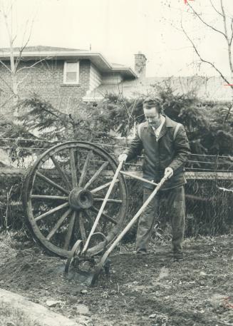 Richard Schofield uses Antique Plough. He's been a collector since age 10