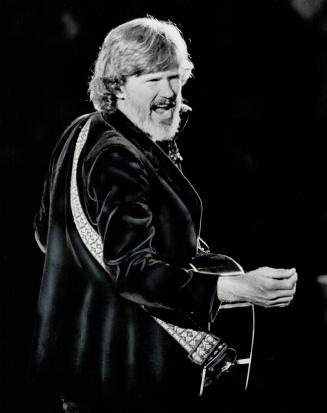 He packed the Forum: Over 12,000 fans flocked to the Forum at Ontario Place last night to hear folk-rock singer Kris Kristofferson tell them they were 'the best audience we've run into for years'