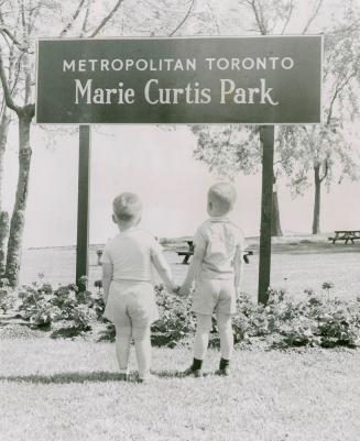 Metropolitan Toronto Marie Curtis Park