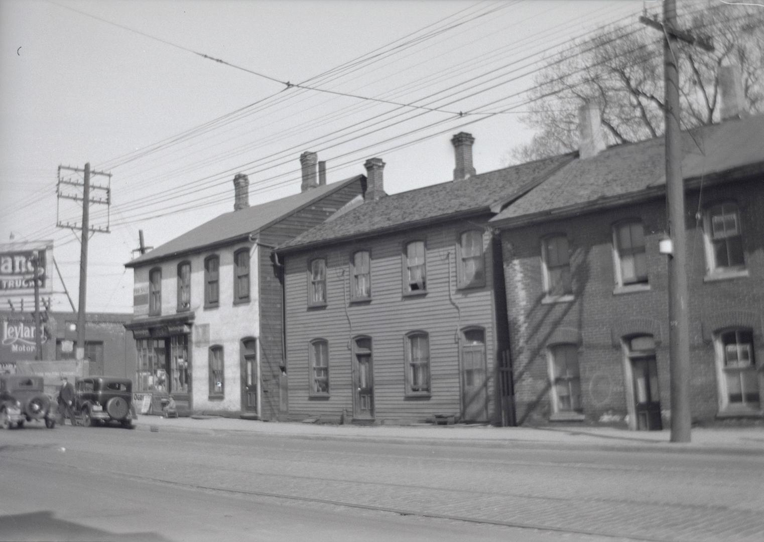 King St. E., east of Jarvis St., south side, looking east to St. Lawrence St., Toronto, Ont.