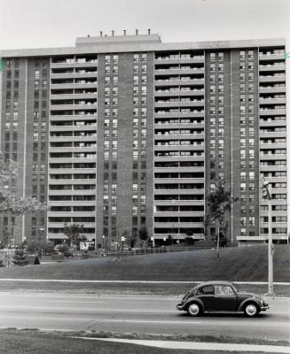 The 18-storey Kensington Place condominium in Brampton, Ontario