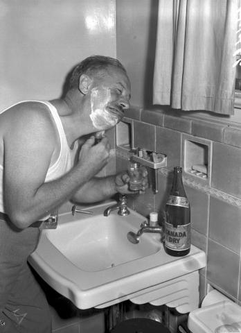 Etobicoke water shortage : man shaves using ginger ale