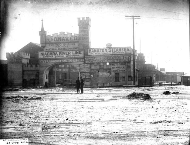 Yonge Street wharf