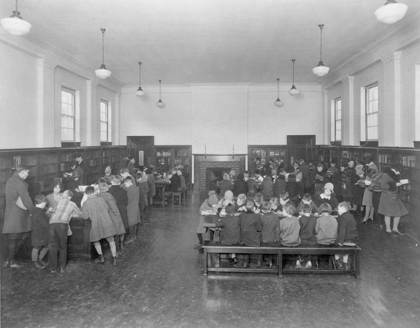 Toronto Public Library, Riverdale Branch, Broadview Avenue, northwest corner Gerrard Street East, INTERIOR, children's room