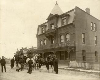 Bell's Hotel, southwest corner Bloor & Dundas Streets West, showing Brown's Tally-ho in front
