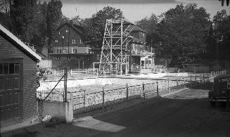 High Park Mineral Baths, Bloor Street West, north side, e