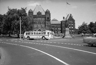 Gray Coach Lines, bus #651, on Queen's Park Crescent, in front of Parliament Buildings