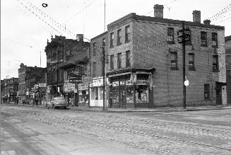 Dundas St. West, looking west from Simcoe St