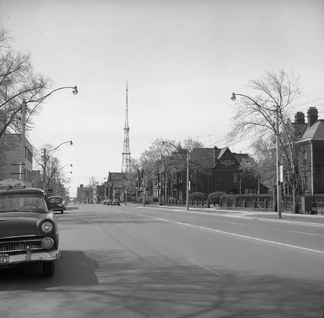 Jarvis St., looking south from south of Isabella St