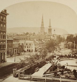 Victoria square, looking north, Montréal, Québec