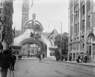 George V, visit to Toronto, 1901, arch, Bay St