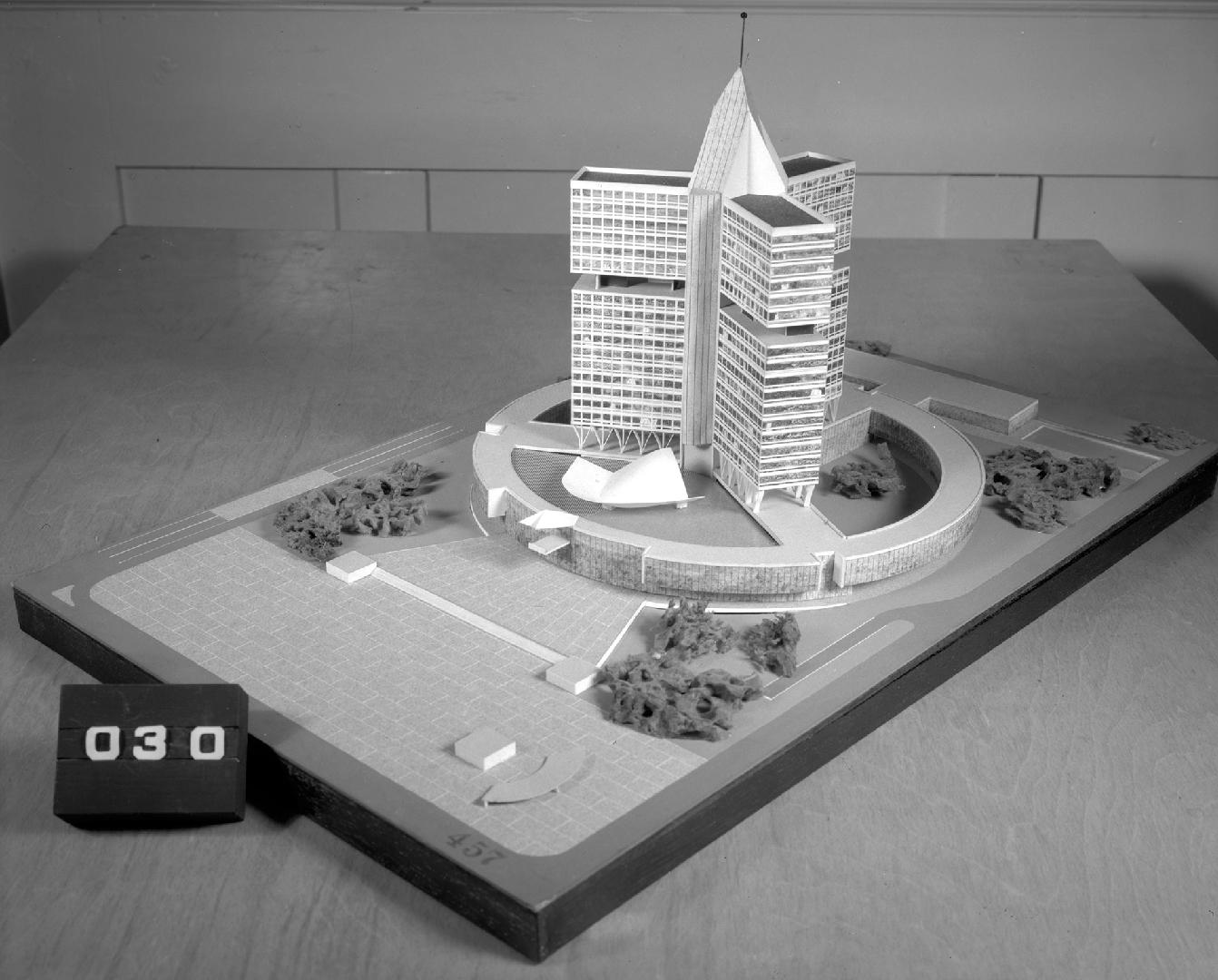 T. Bliss entry, City Hall and Square Competition, Toronto, 1958, architectural model