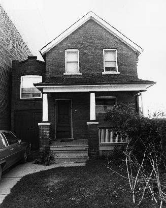 House, 31 Imperial Street, south side, between Yonge Street and Duplex Avenue, Toronto, Ontario ...