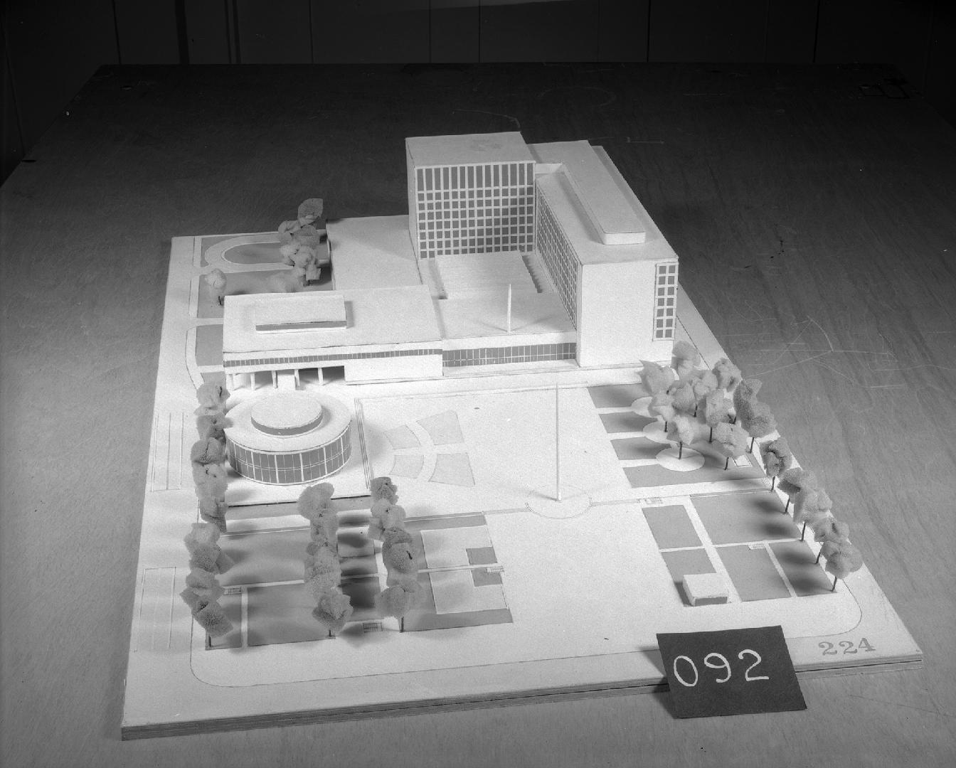 P. Cashmore entry, City Hall and Square Competition, Toronto, 1958, architectural model
