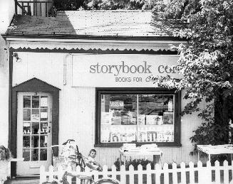 Storybook Corner bookstore, Bedford Park Avenue, southwest corner of Yonge Street, Toronto, Ont ...