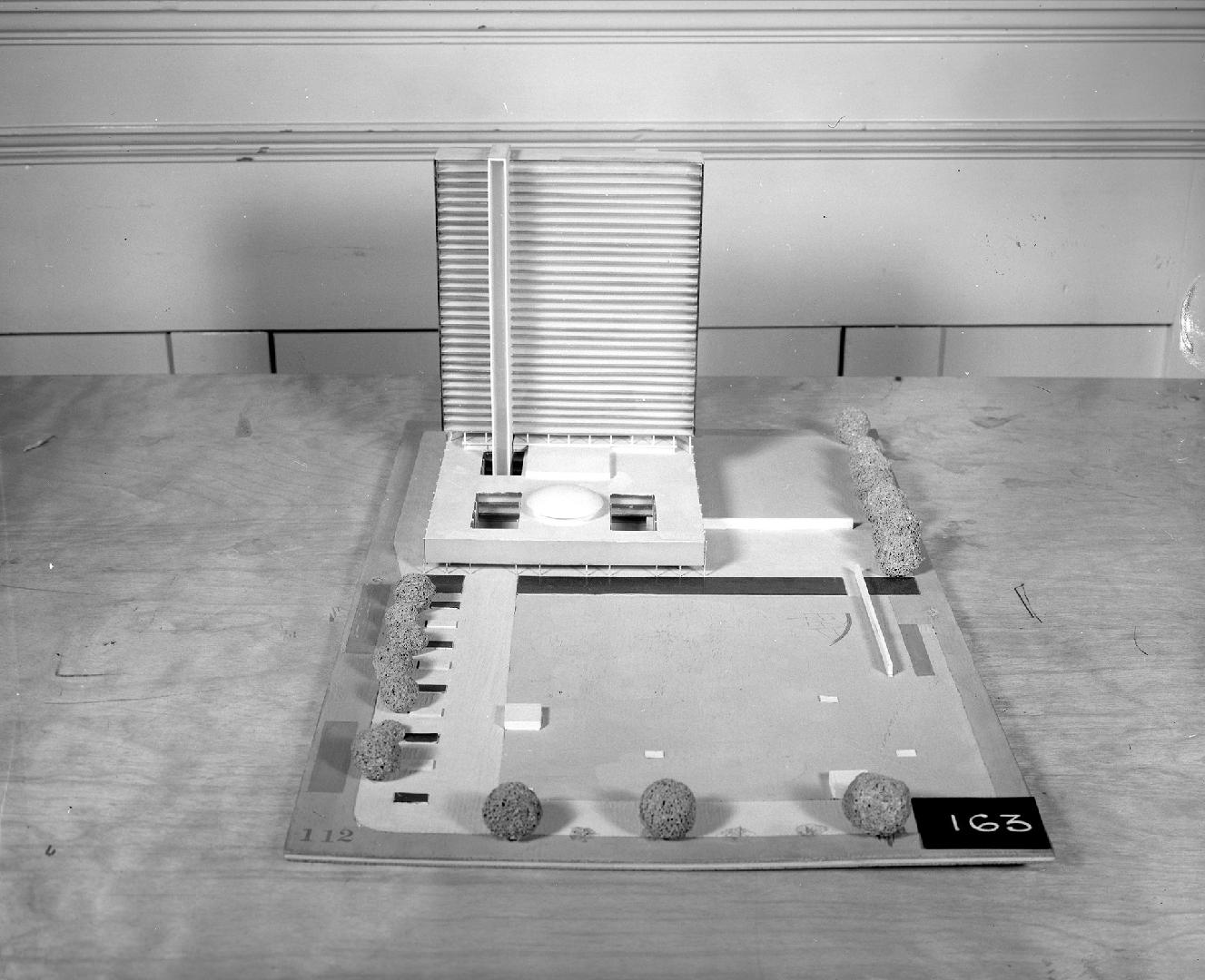Wolfgang Rauda entry, City Hall and Square Competition, Toronto, 1958, architectural model