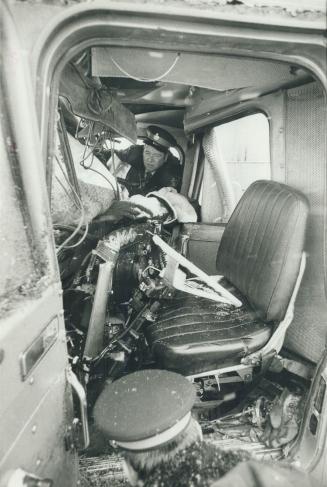 Accidents - Motor - 1979, January 25 - Bus north of Barrie