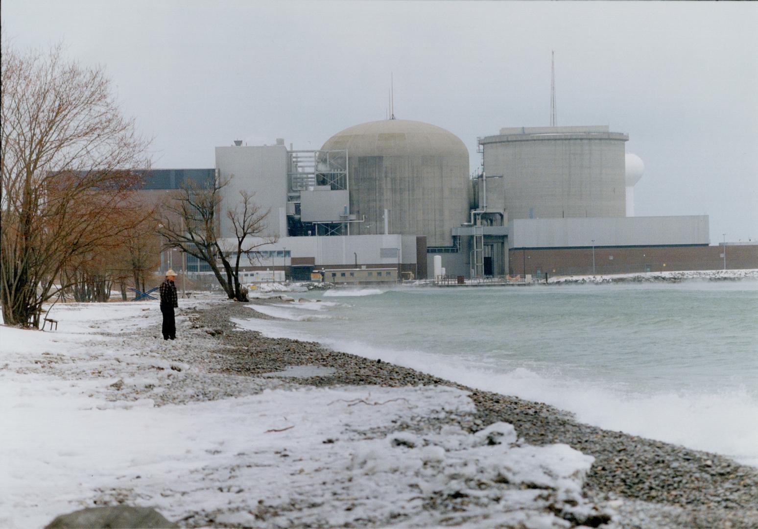 Atom - Power Stations - Canada - Ontario - Pickering - Exterior 1980