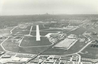 Boeing got land worth millions in its purchase of de Havilland