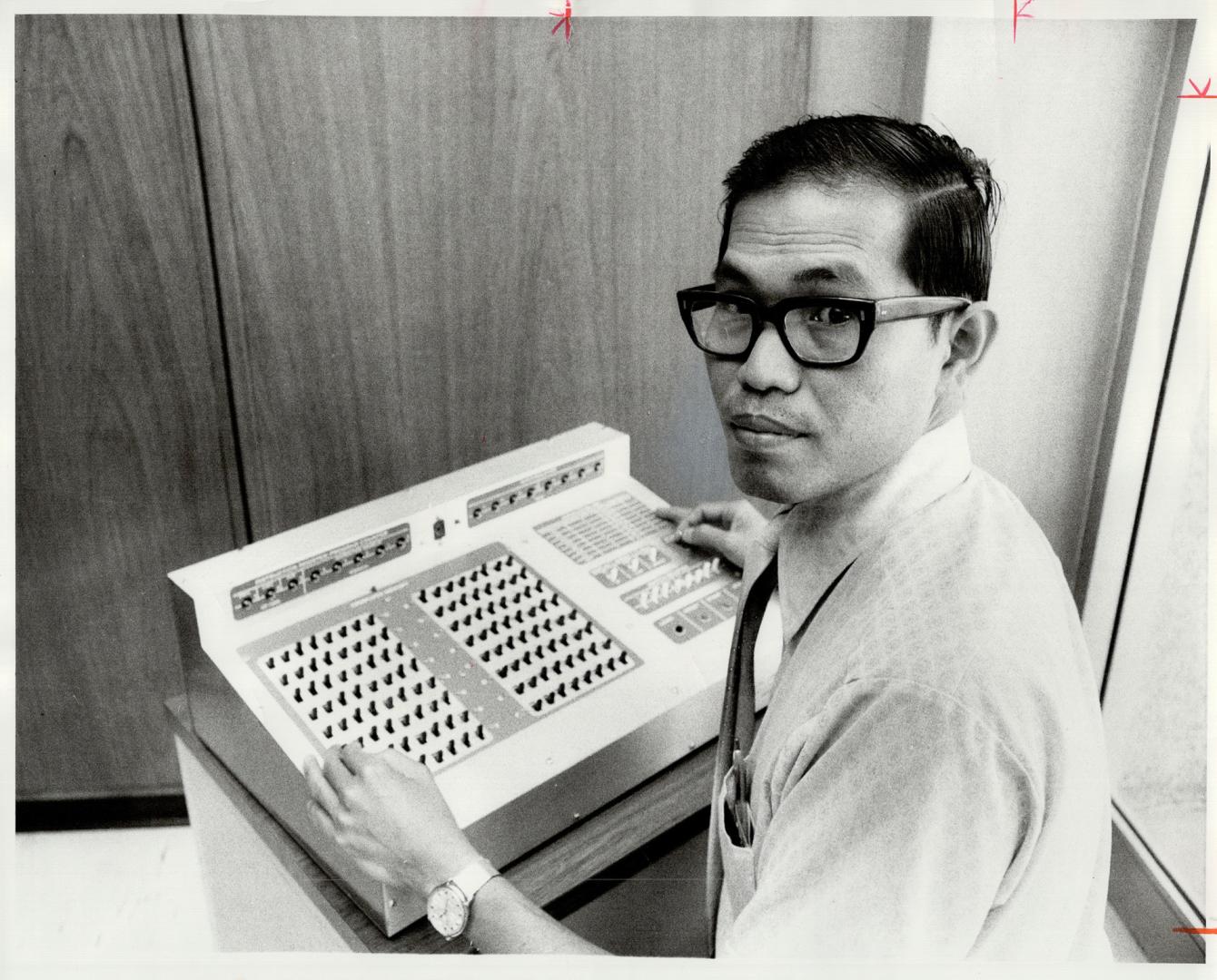 A year after Chang Yun Fui enrolled in a Nation Radio Institute course he had built a desk computer