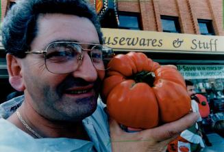 Piero Marchesan Holding Winning Tomato