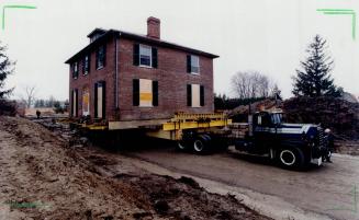 Rather than tear down historic John Dawson Manor, developers fo a Newmarket shopping centre at Yonge St