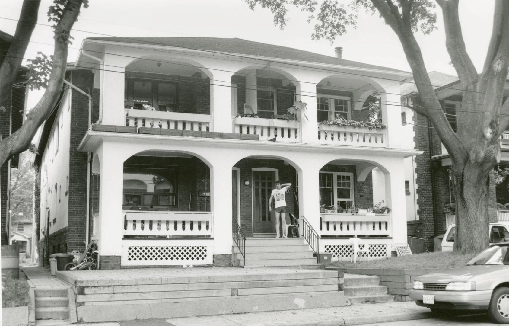 Price Bros. fourplex, Wineva Avenue, nos. 26-28, west side, between Alfresco Lawn and Violet Avenue, Toronto, Ontario