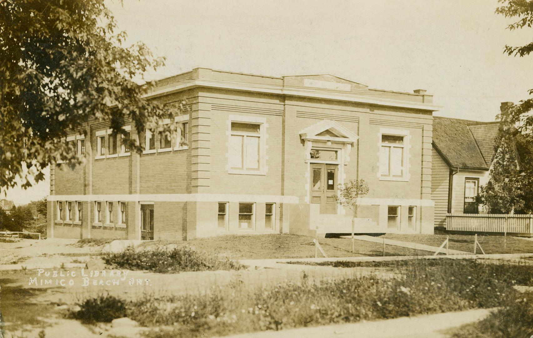 Black and white photograph of a typical small town Carnegie library.