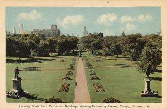 Colorized photograph of a large park with tall buildings in the background.