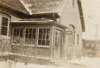 Picture of library building. 