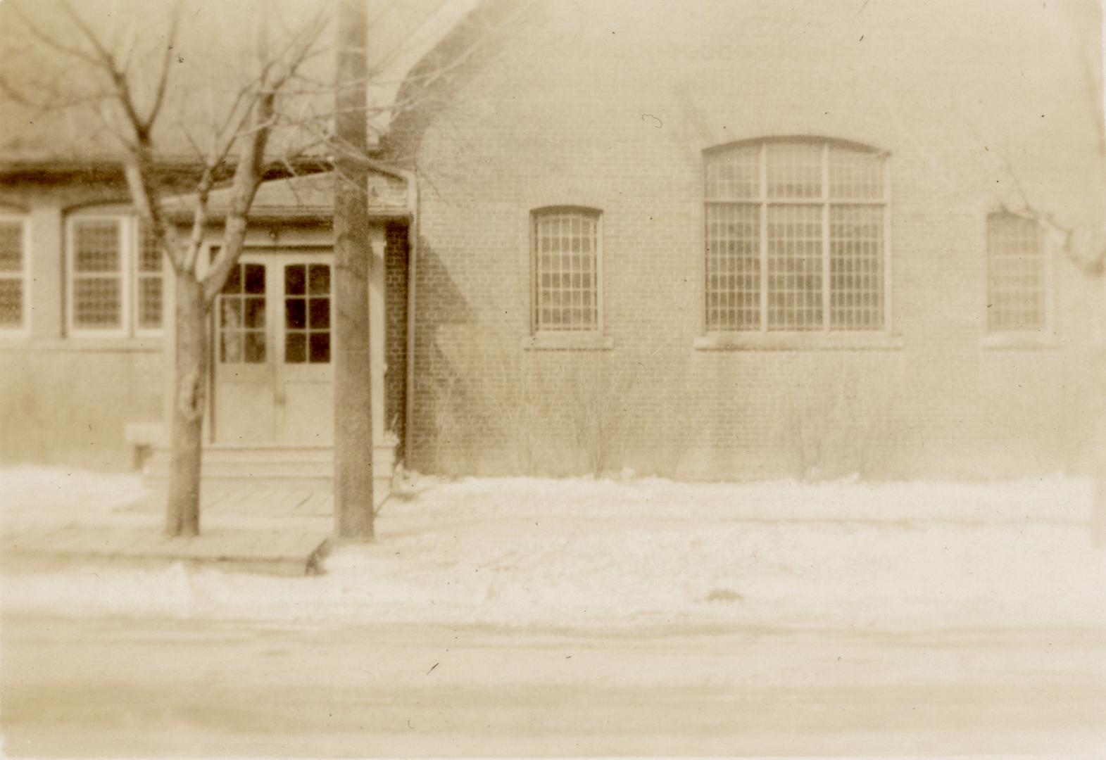 Picture of library building. 