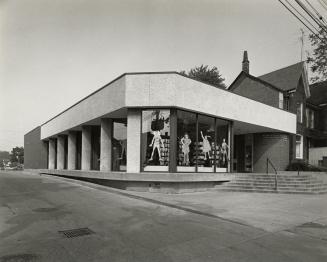 Picture of one storey library building. 